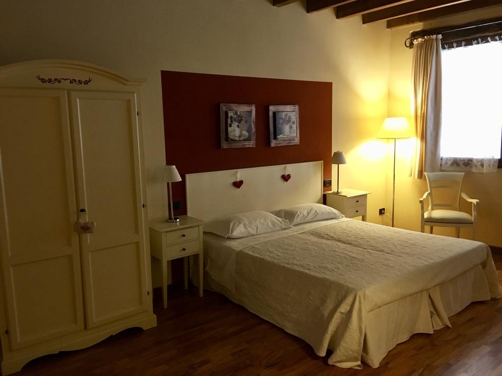 Agriturismo Corte Rocca San Giorgio di Mantova Ngoại thất bức ảnh