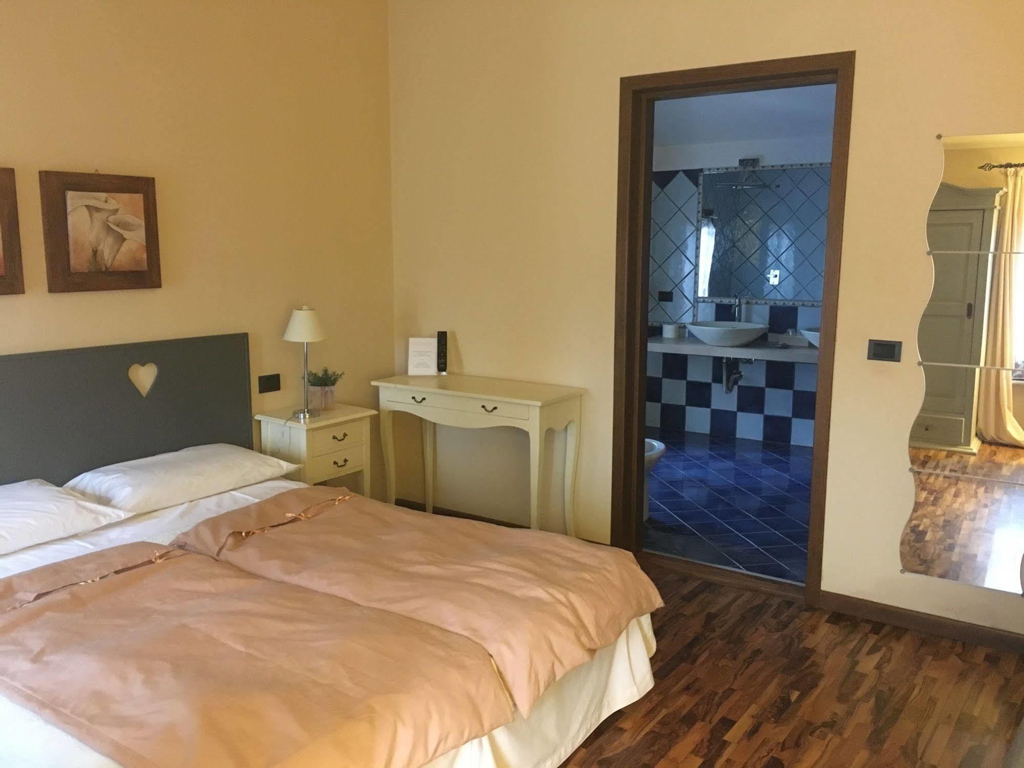 Agriturismo Corte Rocca San Giorgio di Mantova Ngoại thất bức ảnh