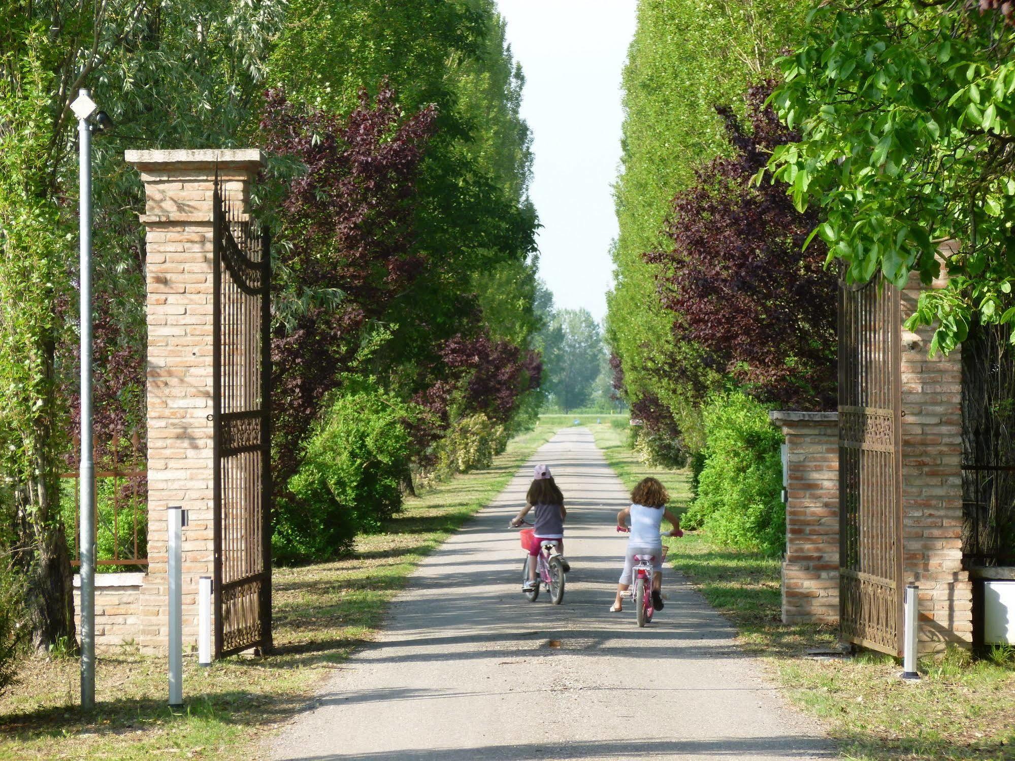 Agriturismo Corte Rocca San Giorgio di Mantova Ngoại thất bức ảnh